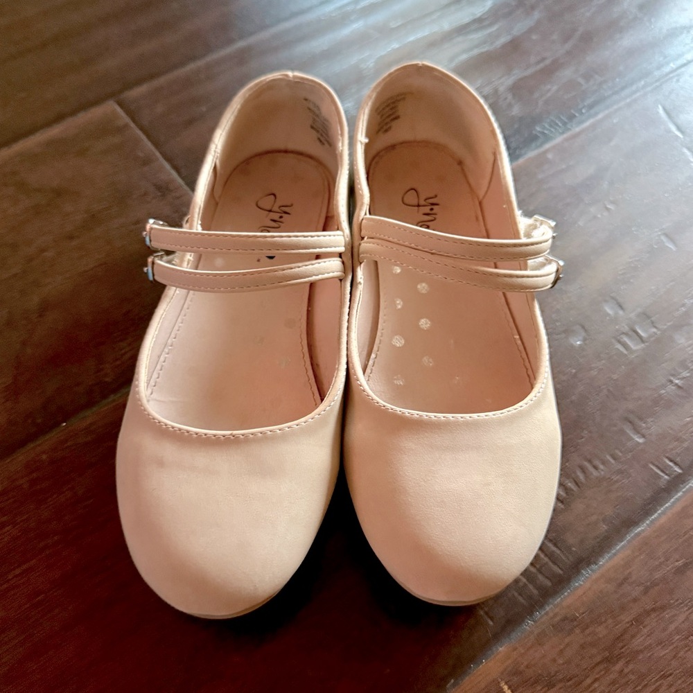 Girls flats
